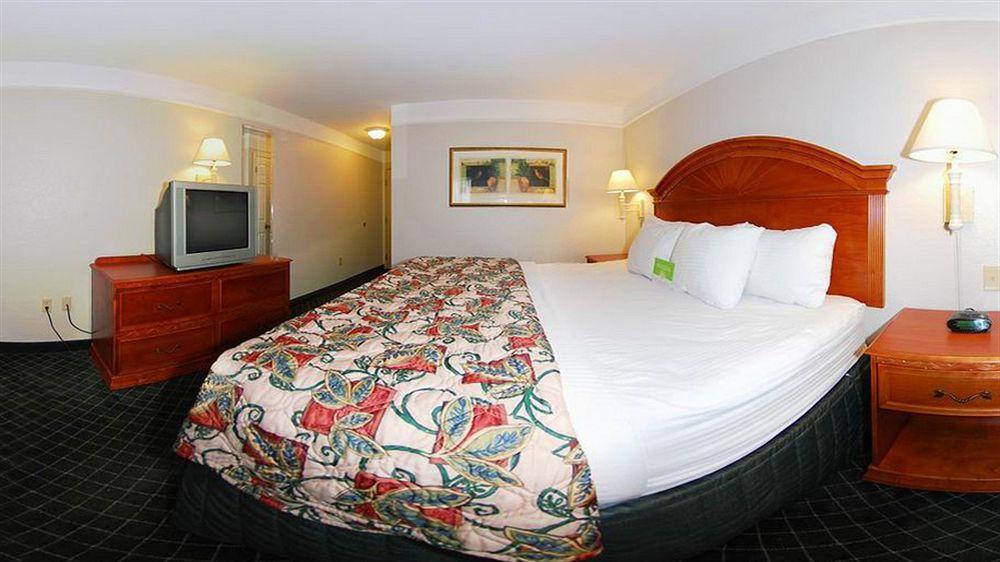 Hotel La Quinta By Wyndham San Antonio North Stone Oak Esterno foto