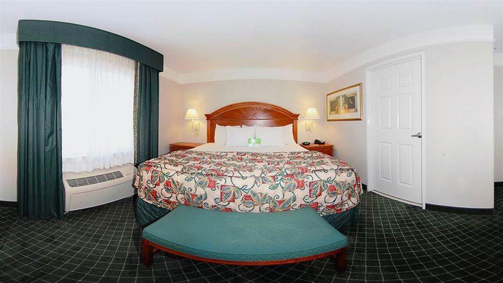 Hotel La Quinta By Wyndham San Antonio North Stone Oak Esterno foto
